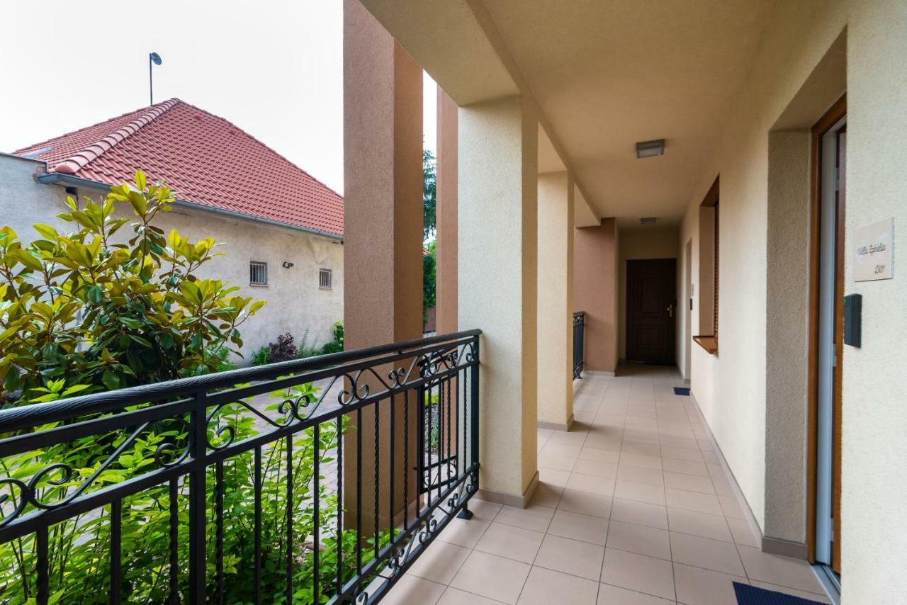 Villa Ephélia Dunajská Streda Esterno foto